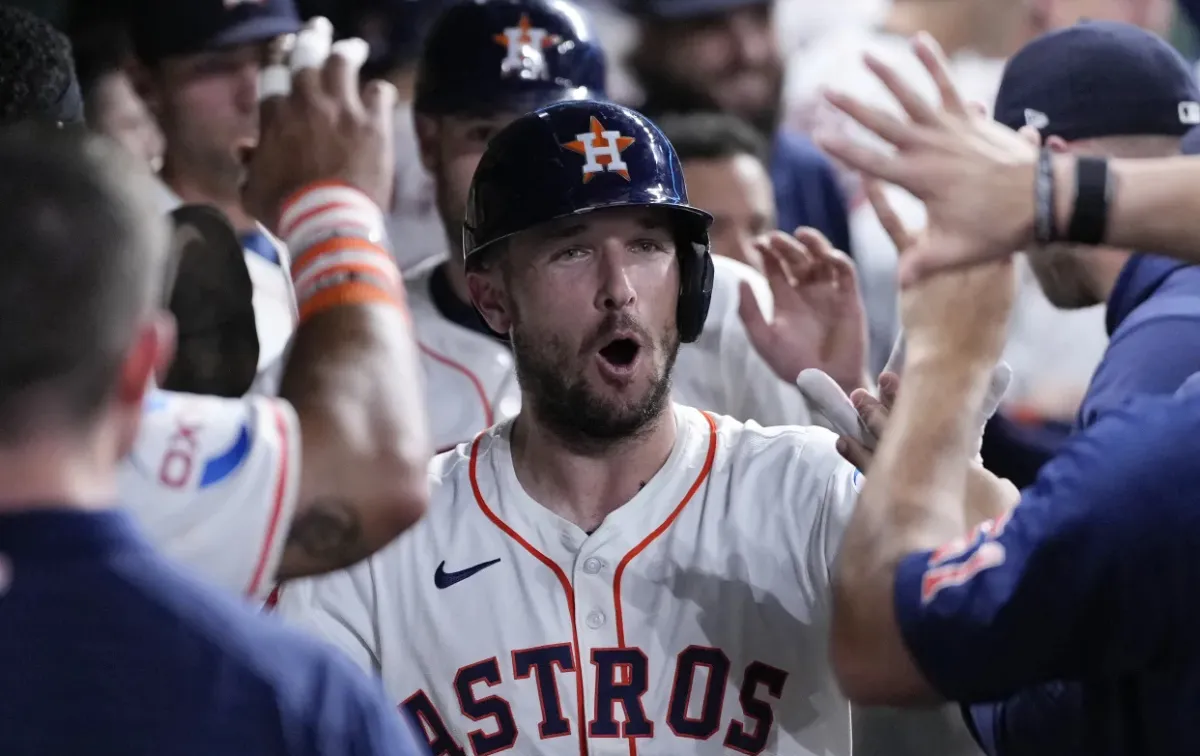 Bregman celebra jonrón con Houston I AP