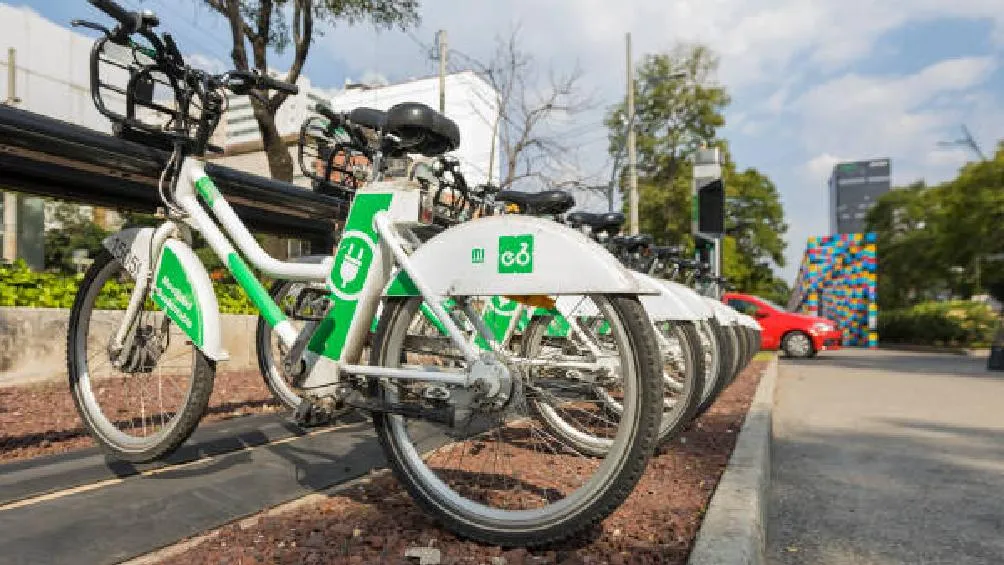a propuesta define como VEMEPE a todos los vehículos que tengan manubrio y asiento, se conduzcan mediante un acelerador, tenga dos ruedas, incorpore un motor eléctrico/iStock