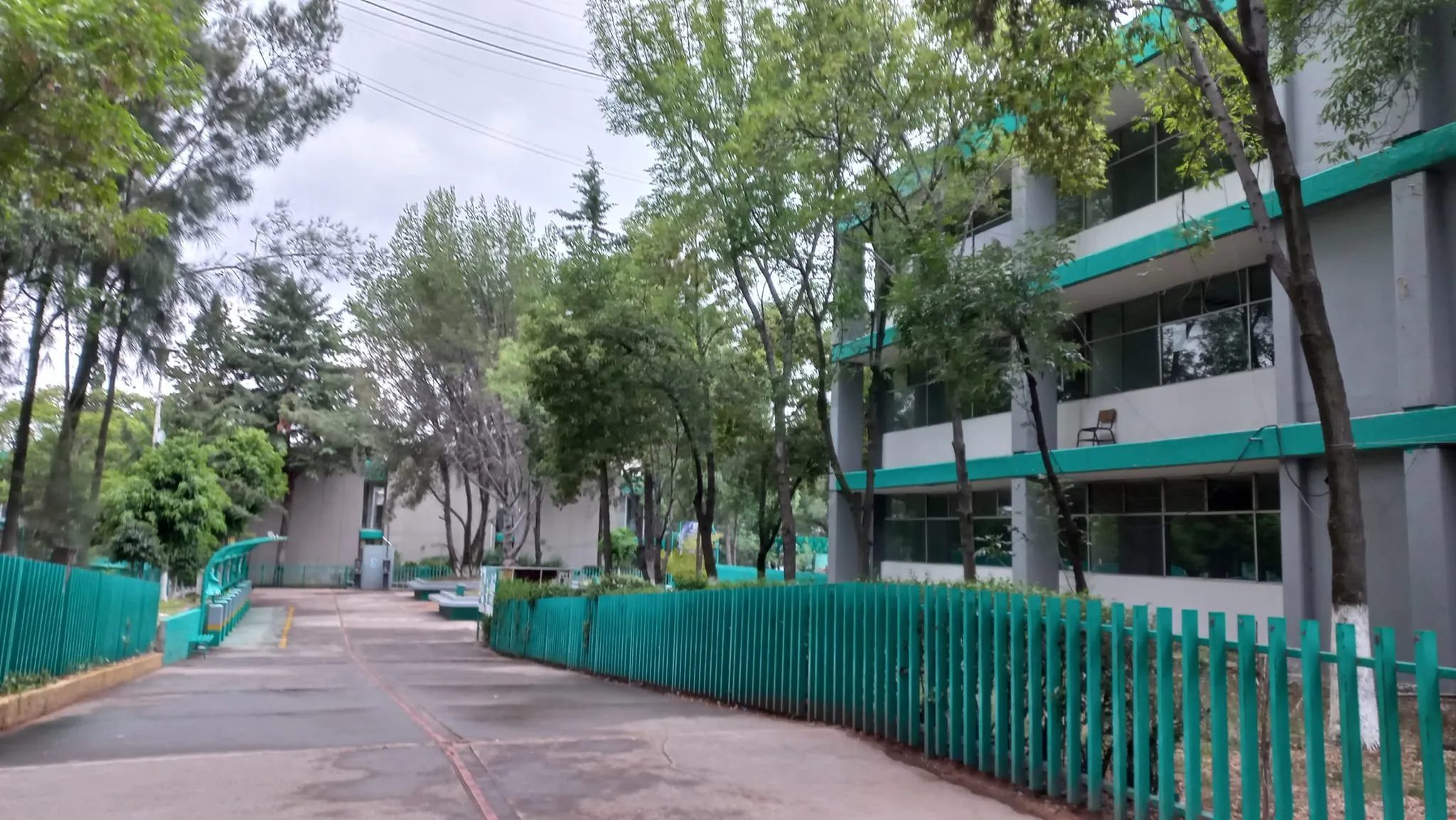 El joven fue atacado mientras estaba en el baño / Redes Sociales