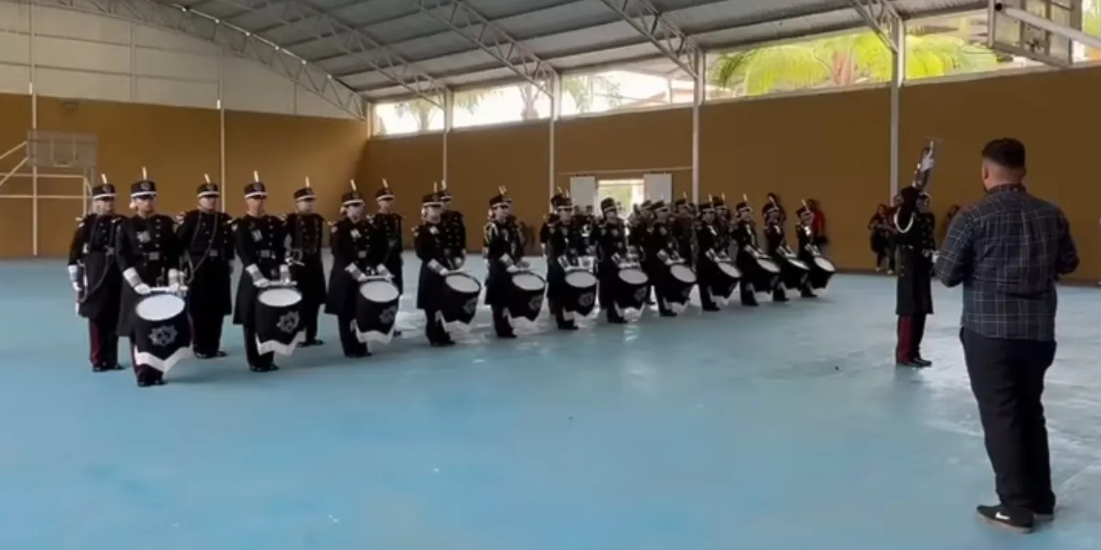 En Chiapas, las escuelas no podrán hacer referente a lo militar / Redes Sociales