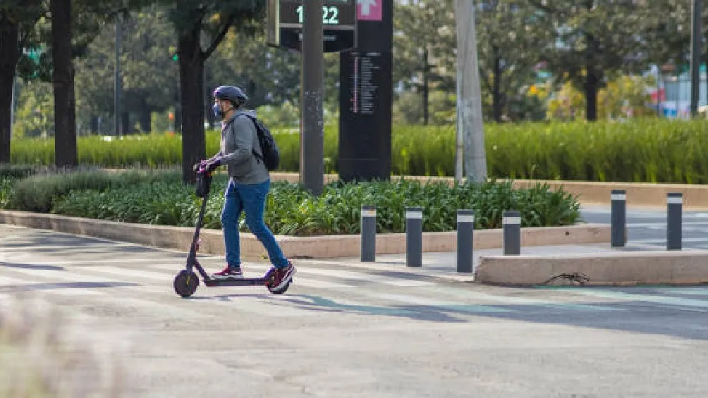 La Jefa de Gobierno de la Ciudad de México, Clara Brugada, el pasado 27 de mayo presentó ante el Congreso de la CDMX la “Ley de Electromovilidad”, con la intención de regular el uso de bicicletas eléctricas y scooters/iStock