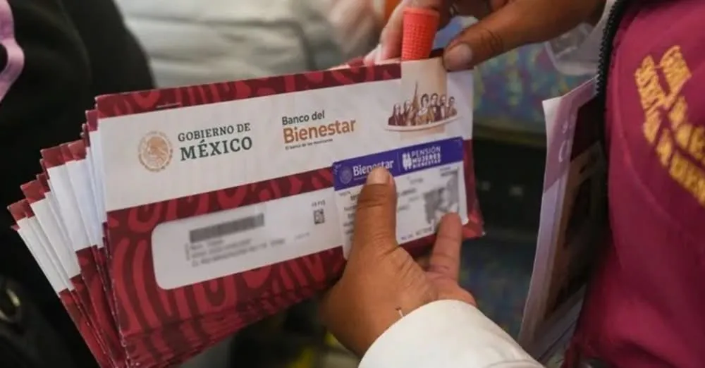 La gente que tenga pensión del IMSS o ISSSTE sí puede pedir la ayuda del Bienestar / Redes Sociales