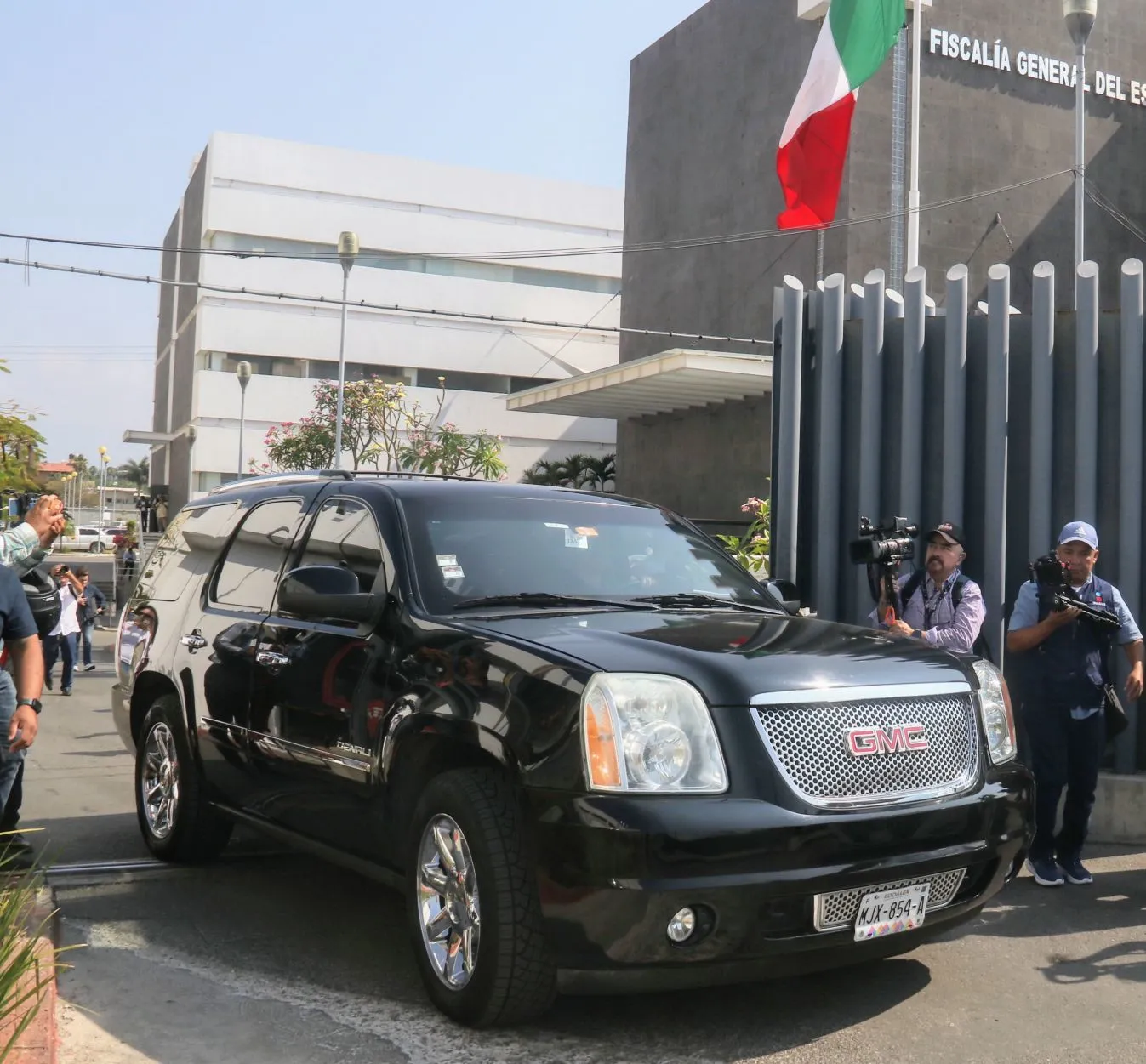 Cuauhtémoc Blanco acudió a la Fiscalía de Morelos esta mañana / Redes Sociales