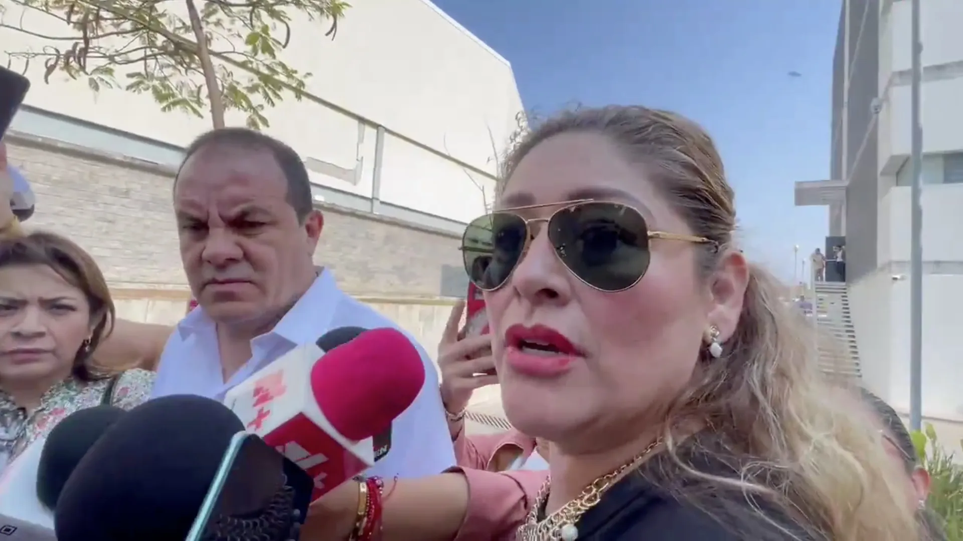 El diputado acudió con sus abogadas a comparecer voluntariamente / Redes Sociales