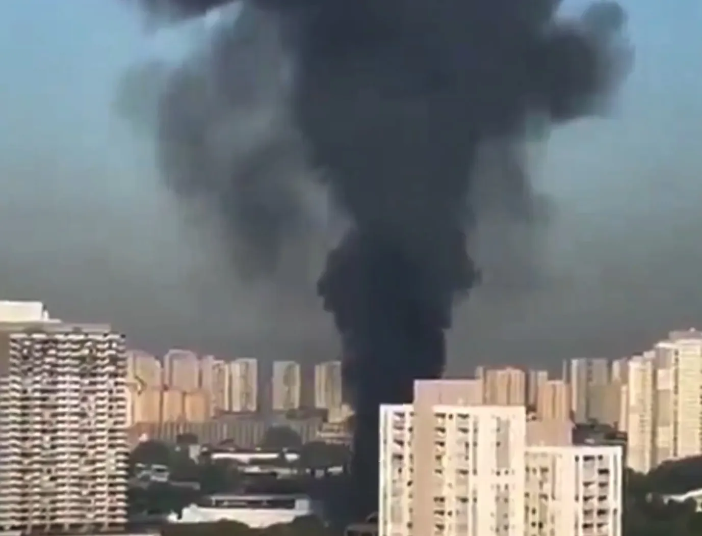 La llamas se alcanzaron a ver a kilómetros en San Paulo / Especial