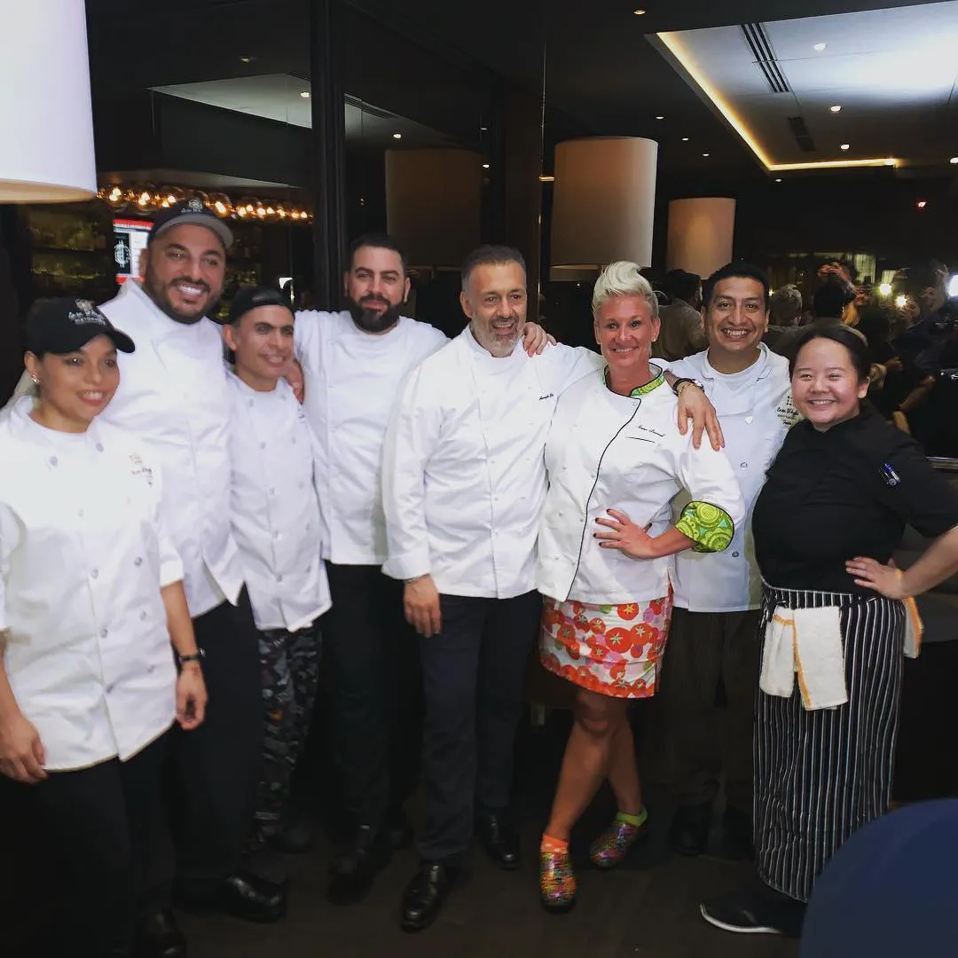 La chef trabajó por años en un restaurante con estrella Michelin / FB: @ChefAnneBurrell