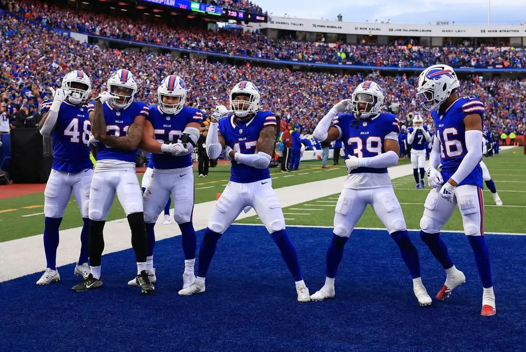 Los Bills siguen asegurando jugadores