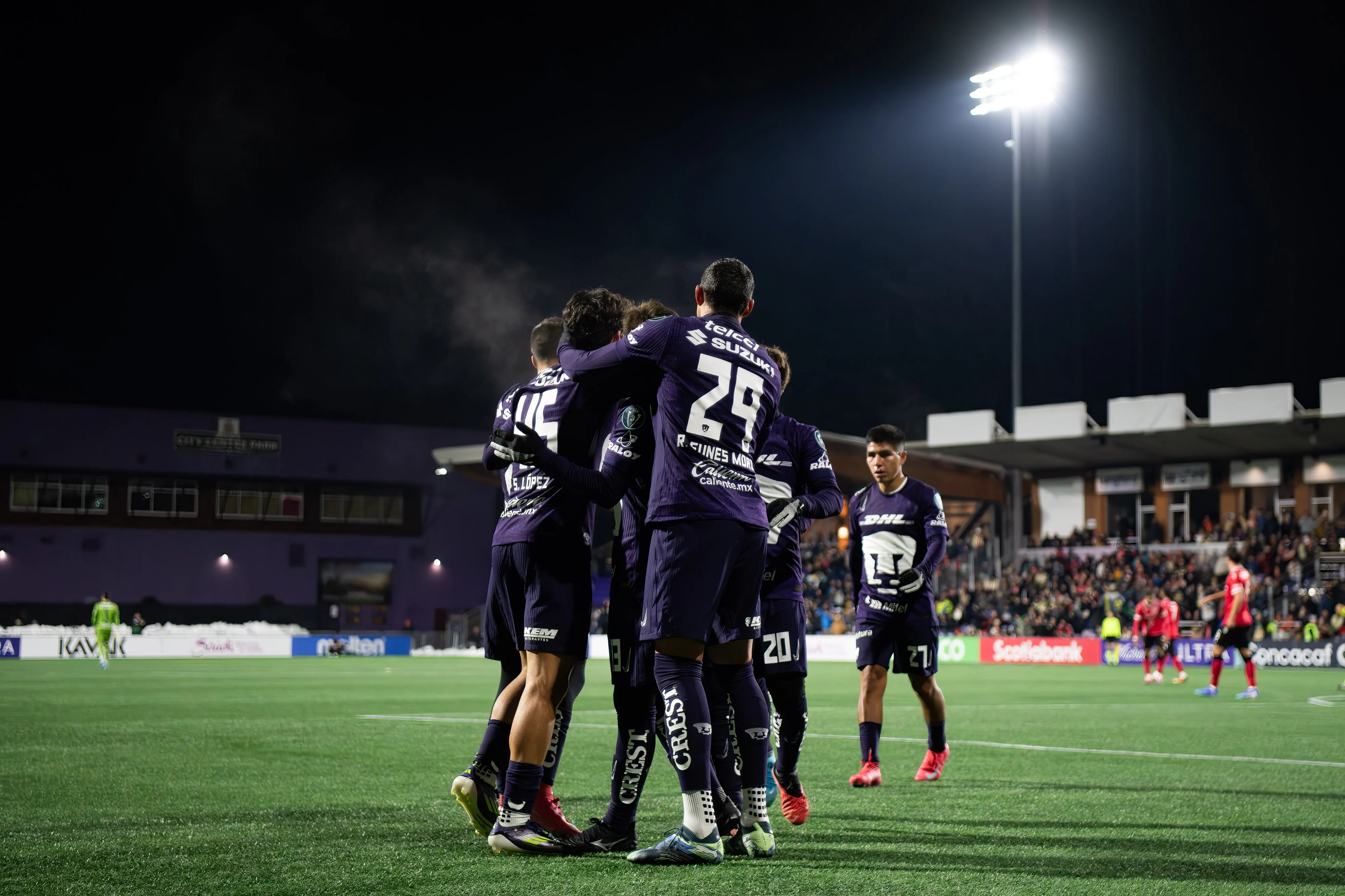 Pumas celebrando el gol que abrió el marcador | MEXSPORT
