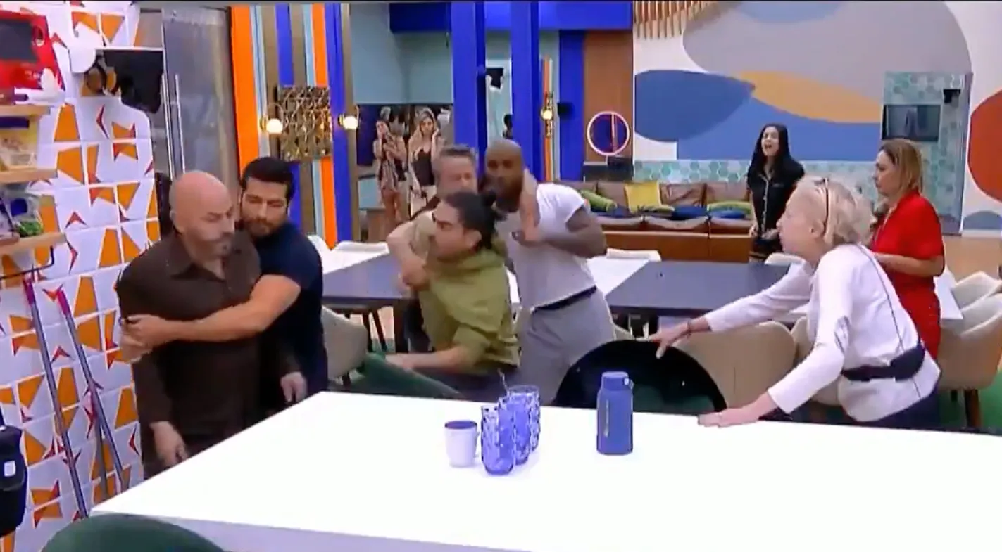 Las agresiones estuvieron a punto de suscitarse pero fueron separados / Redes Sociales