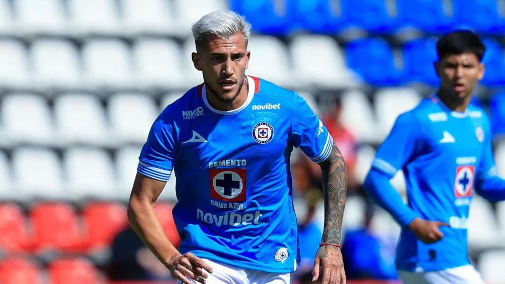 Gonzalo Piovi jugó ante el cuadro de la Comarca | TWITTER: @CruzAzul