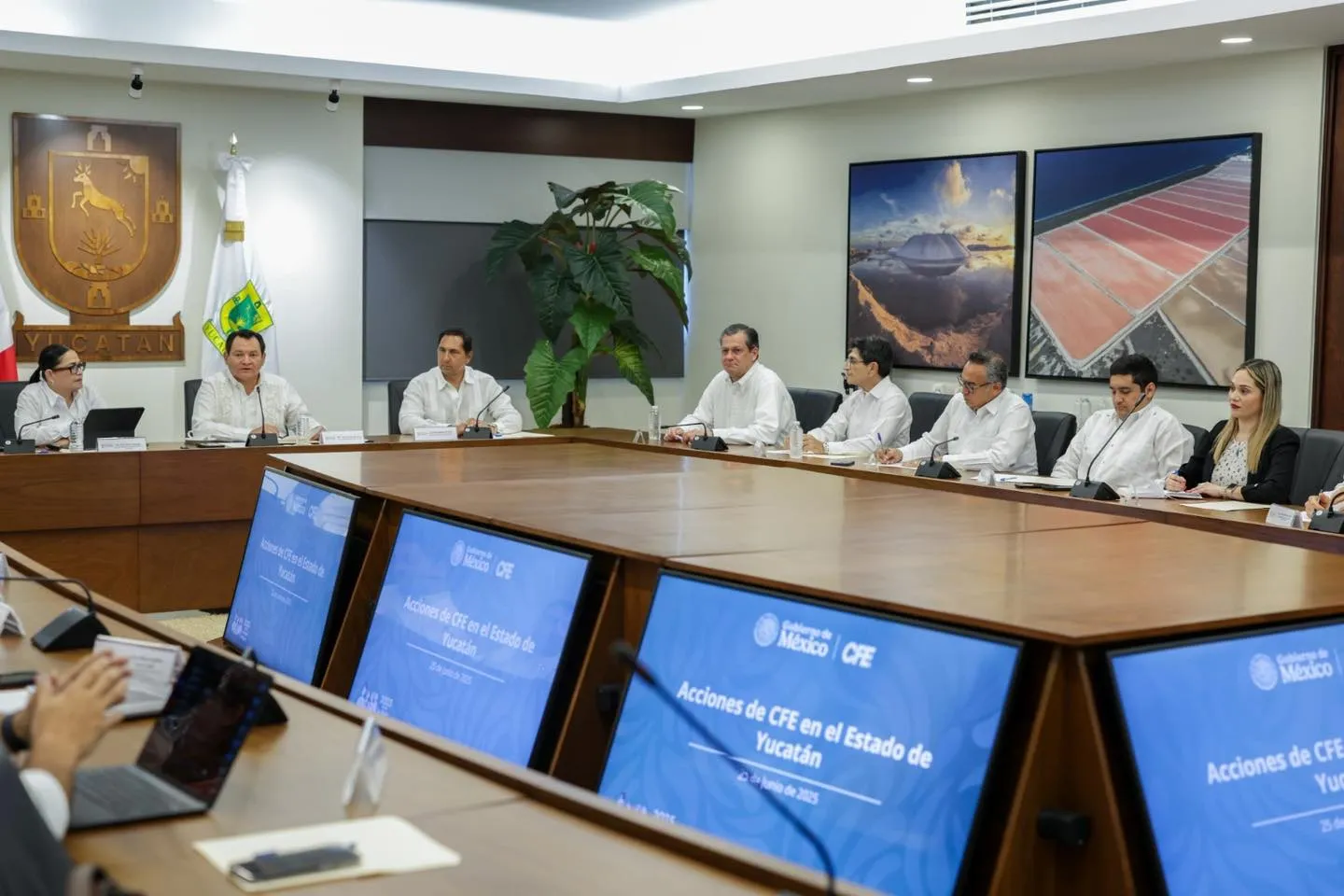 Empresarios del estado se reunieron con los funcionarios para retroalimentar las acciones a favor de Yucatán / Especial