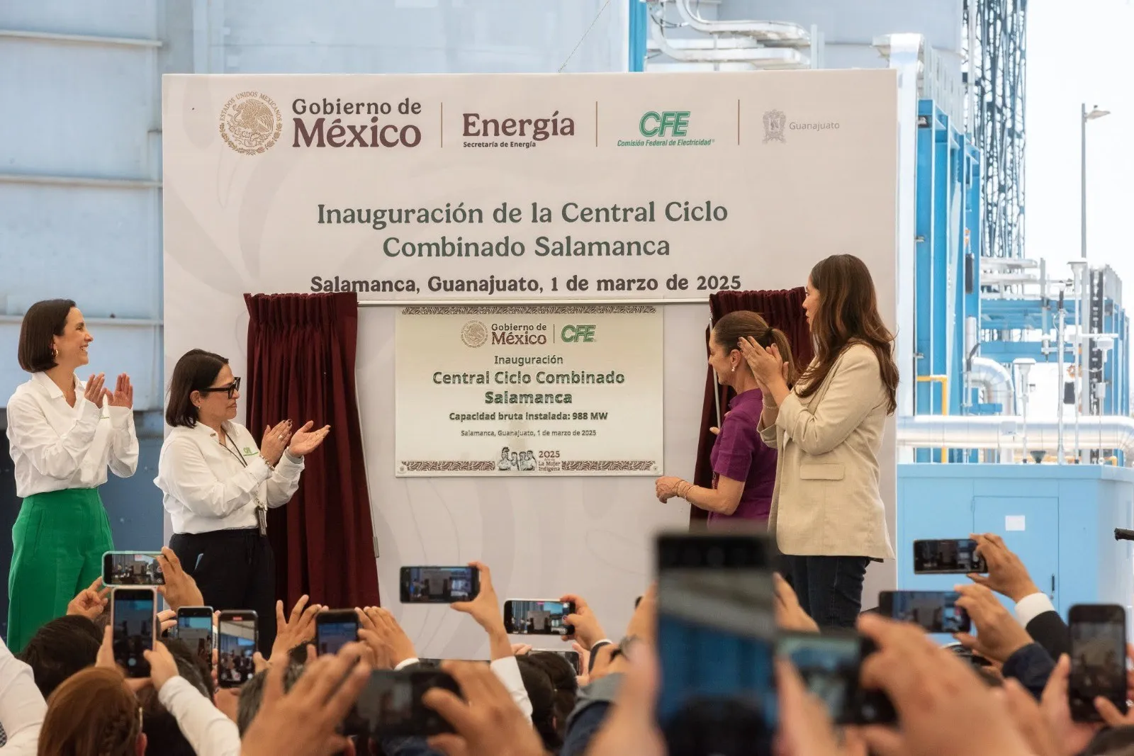 La nueva Central Ciclo Combinado Salamanca tiene la capacidad de 927 MW / FB: @CFENacional