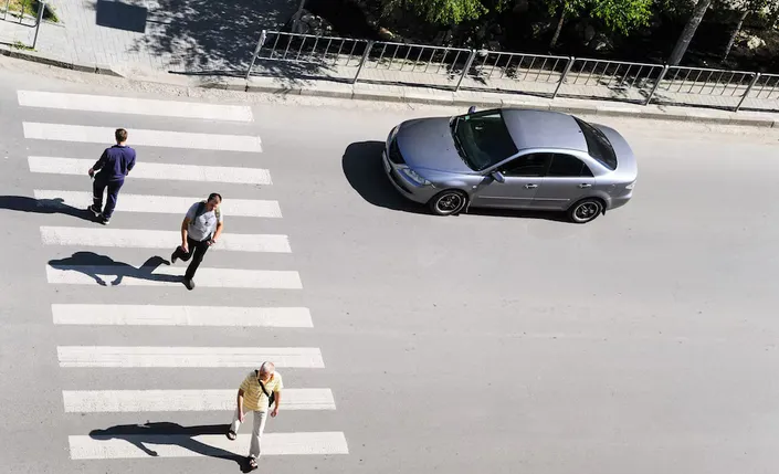 Revisa a diario el programa Hoy No Circula para evitar multas / FREEPIK