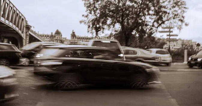 Revisa todos los días el Programa No Circula para evitar alguna multa / FREEPIK