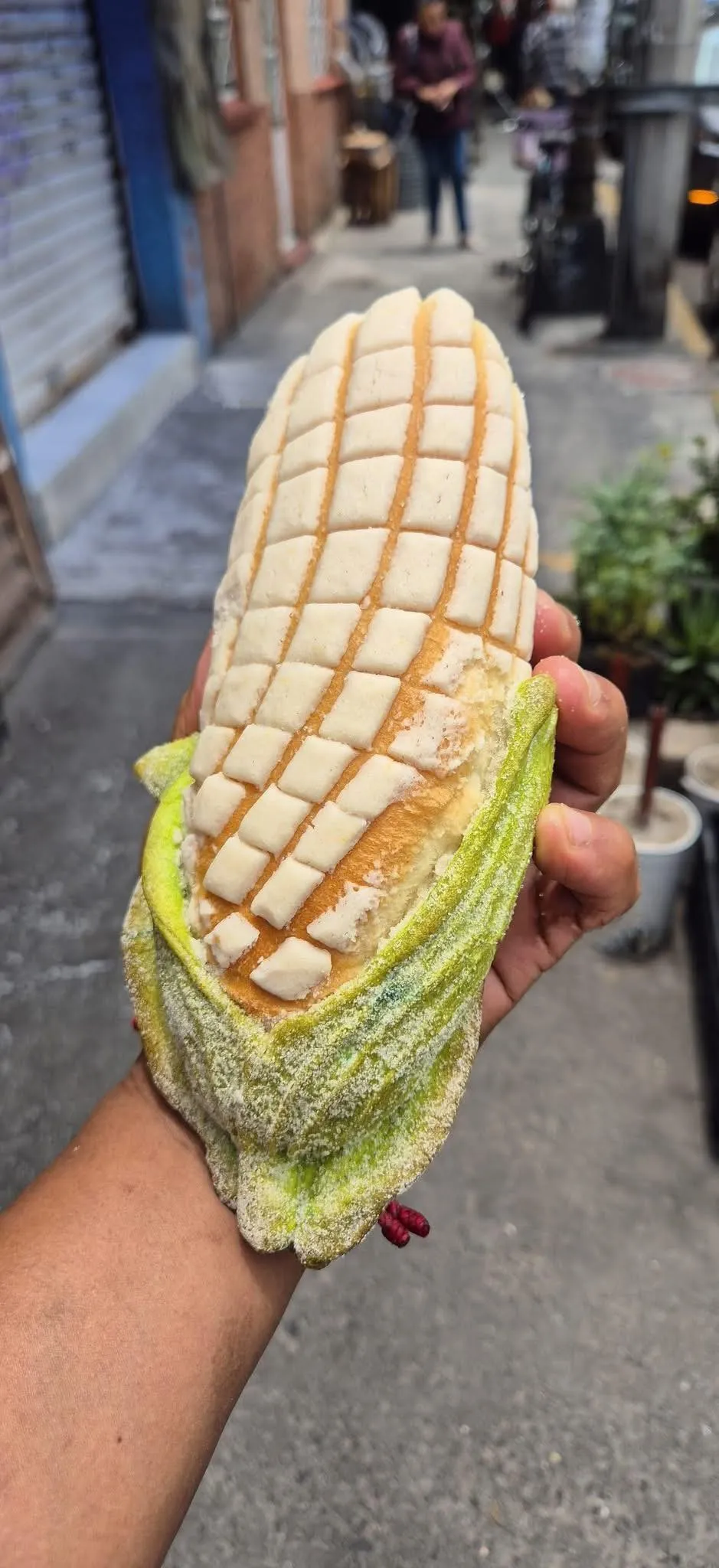 Muchos no saben si ponerle mayonesa o remojarlo en café / Especial