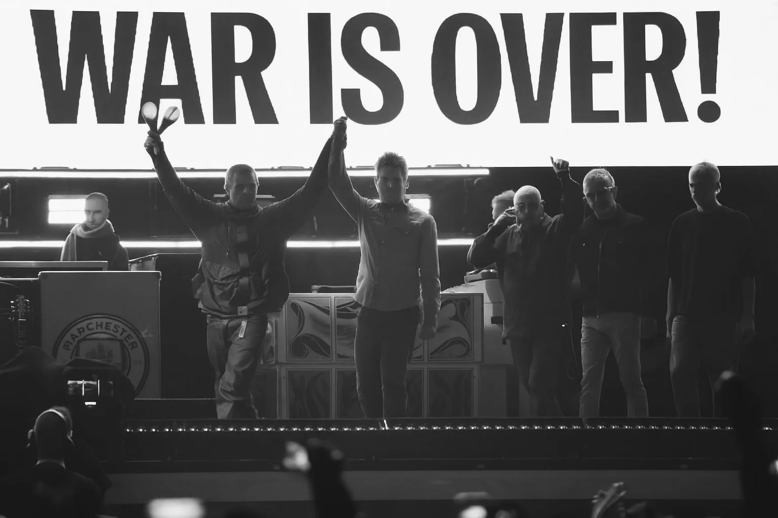 Un mensaje de alto a la guerra se hizo presente en el concierto / Especial