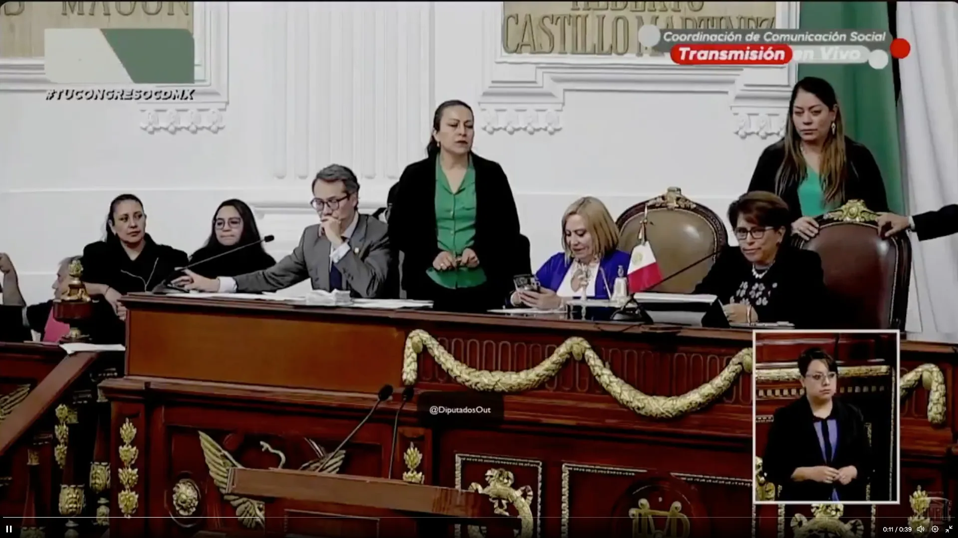 La sesión se detuvo para mostrar el mensaje que dejó un diputado / Redes Sociales