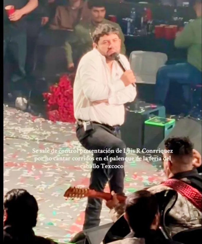 El cantante prefirió marcharse del Palenque de Texcoco ante los reclamos / Redes Sociales