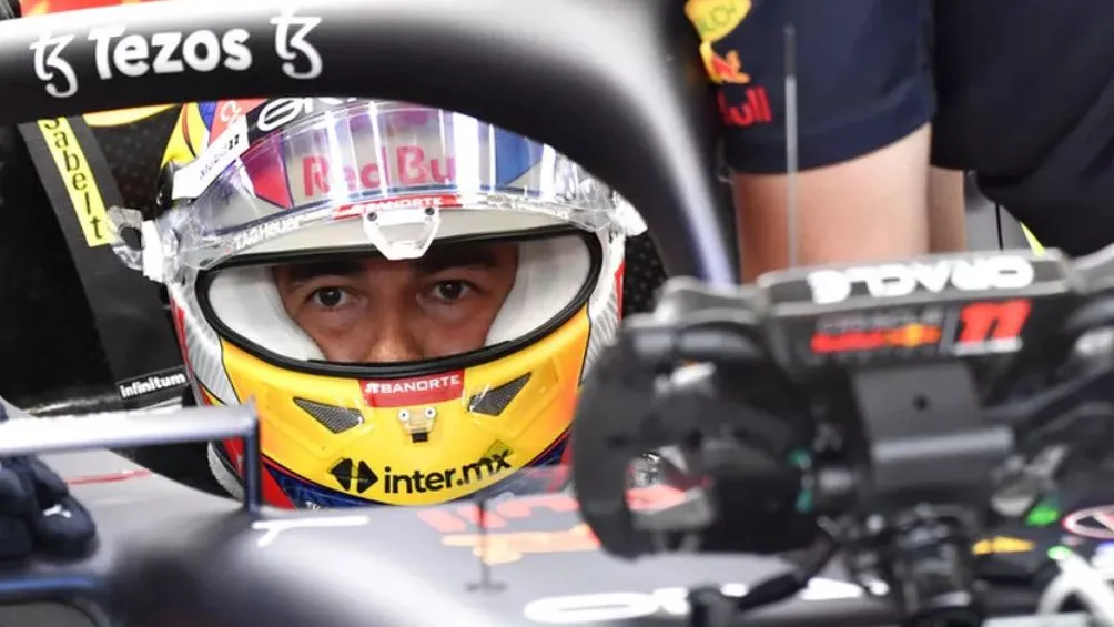 Checo previo a una carrera con Red Bull | AP