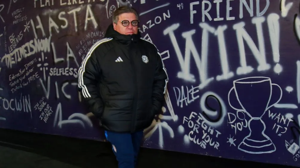 el Piojo debutó con Costa Rica el pasado miércoles