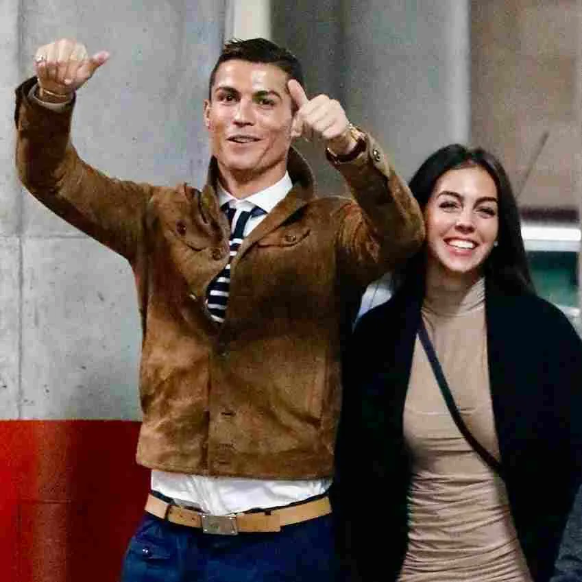 Ronaldo aprovechó el día para felicitar a su pareja
