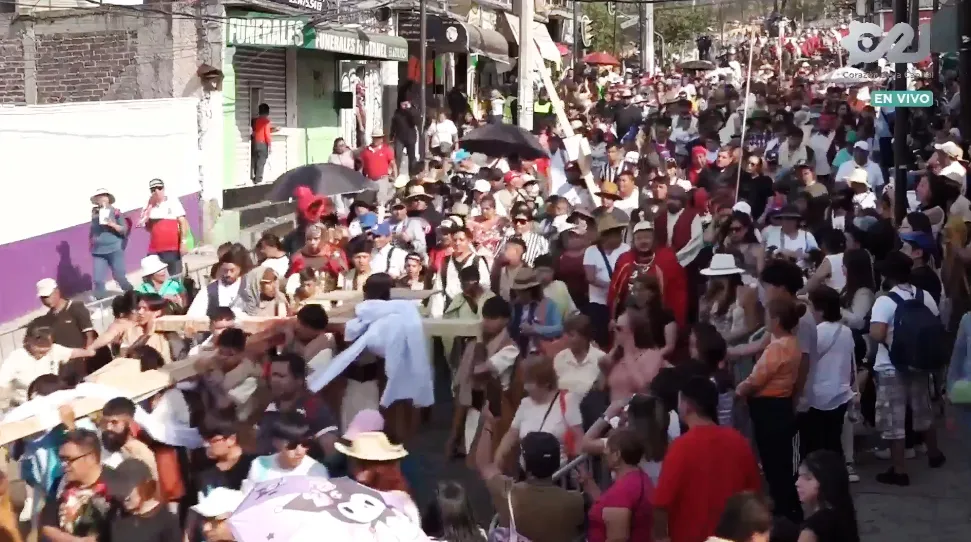 Miles de personas se dieron cita en las inmediaciones de Iztapalapa / Redes Sociales