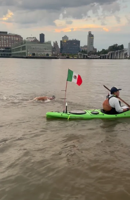 David logró el recorrido en menos de cinco horas