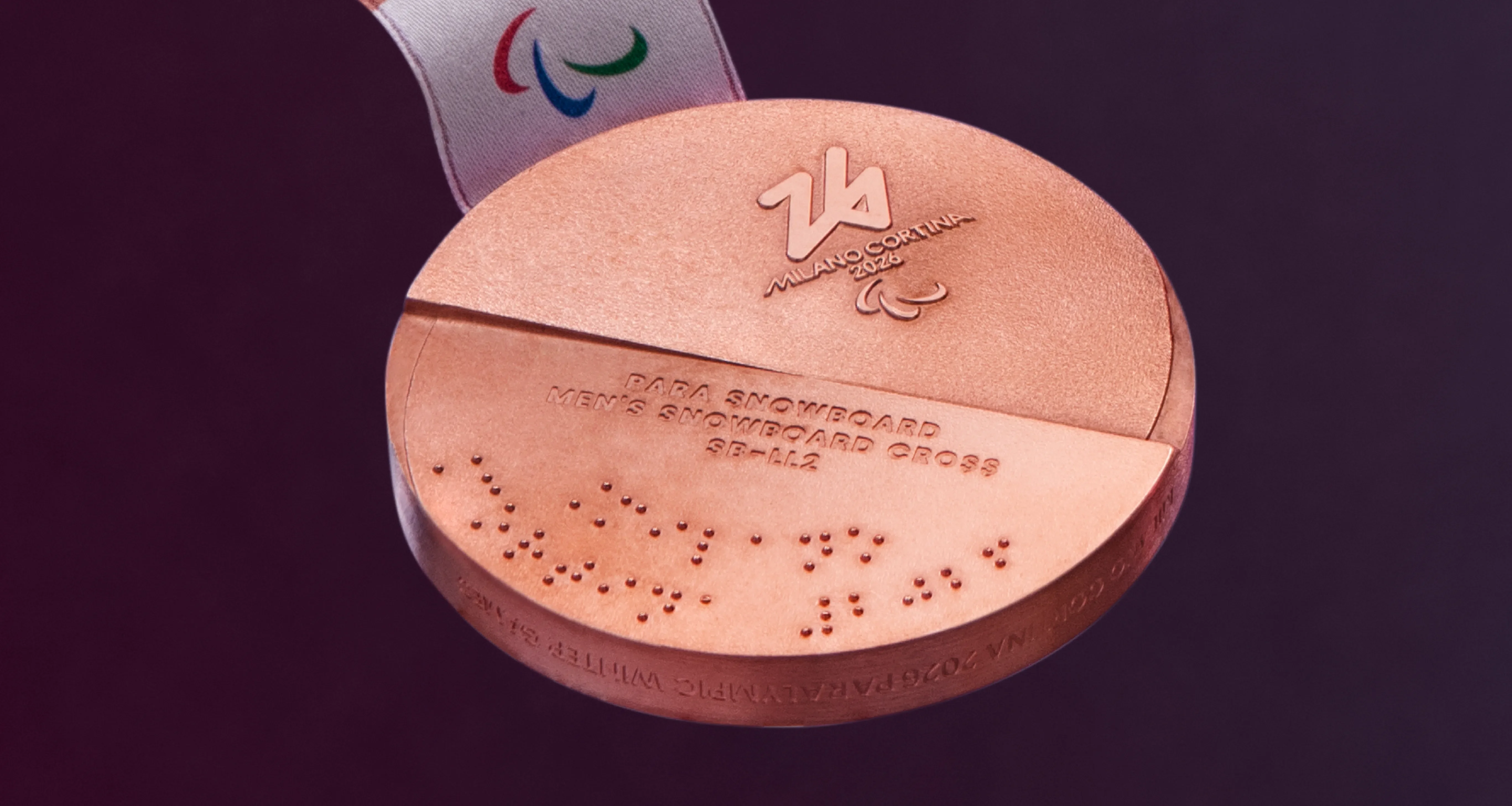 Así son a detalle las medallas de los Juegos Paralímpicos