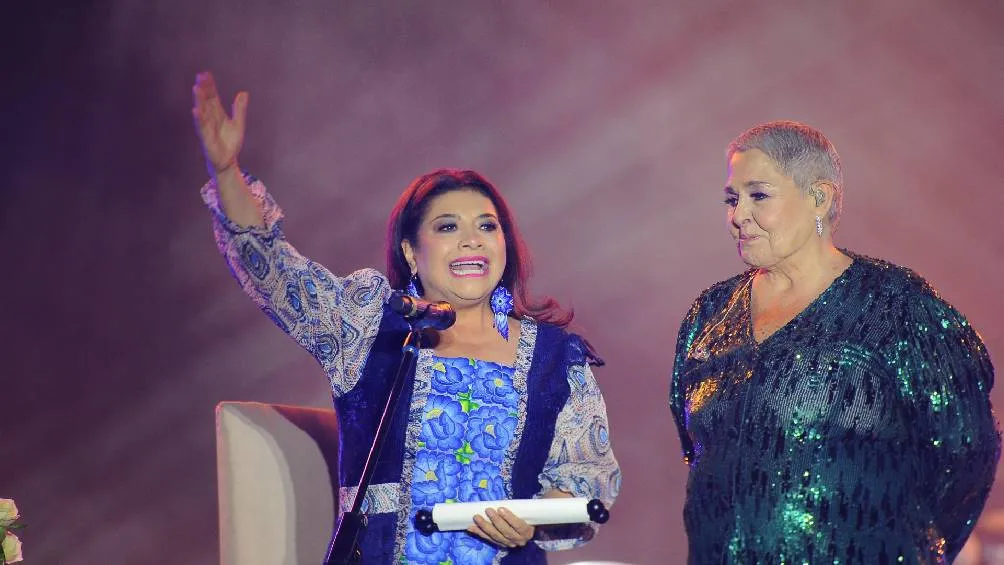 La jefe de Gobierno Clara Brugada reconoció la trayectoria de la cantante/Gobierno CDMX