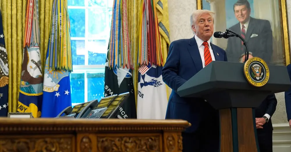 Donald Trump busca que las compañías americanas que graben en el extranjero paguen más impuestos / Redes Sociales