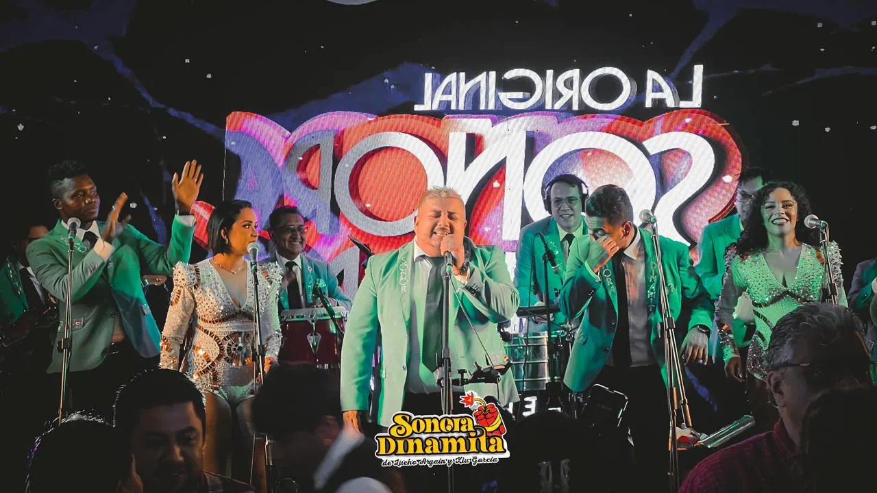 El 15 de septiembre es cuando más Sonoras Dinamita salen a tocar en todo el país / FB: @originalsonoradinamita