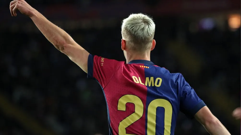 Olmo podría quedar fuera del Barça | AP