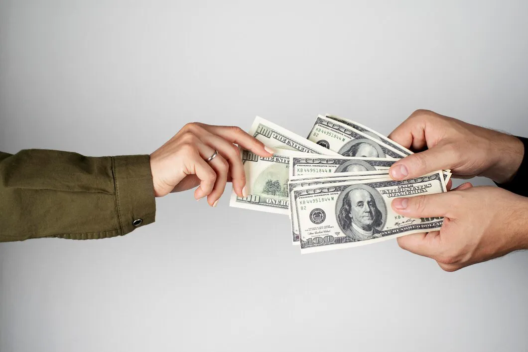 Revisa día a día el tipo de cambio de las divisas / FREEPIK|