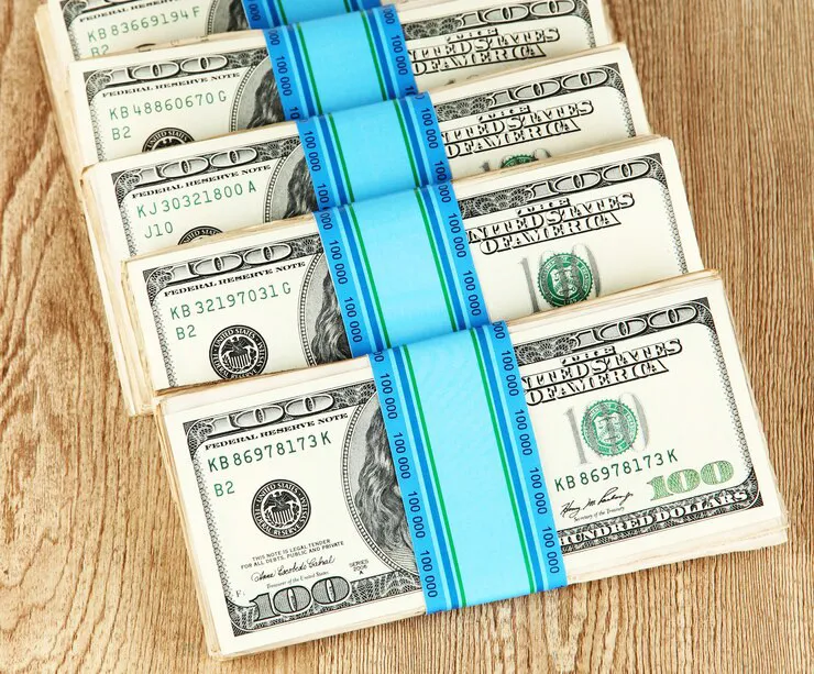 Revisa día a día el tipo de cambio de las divisas / FREEPIK