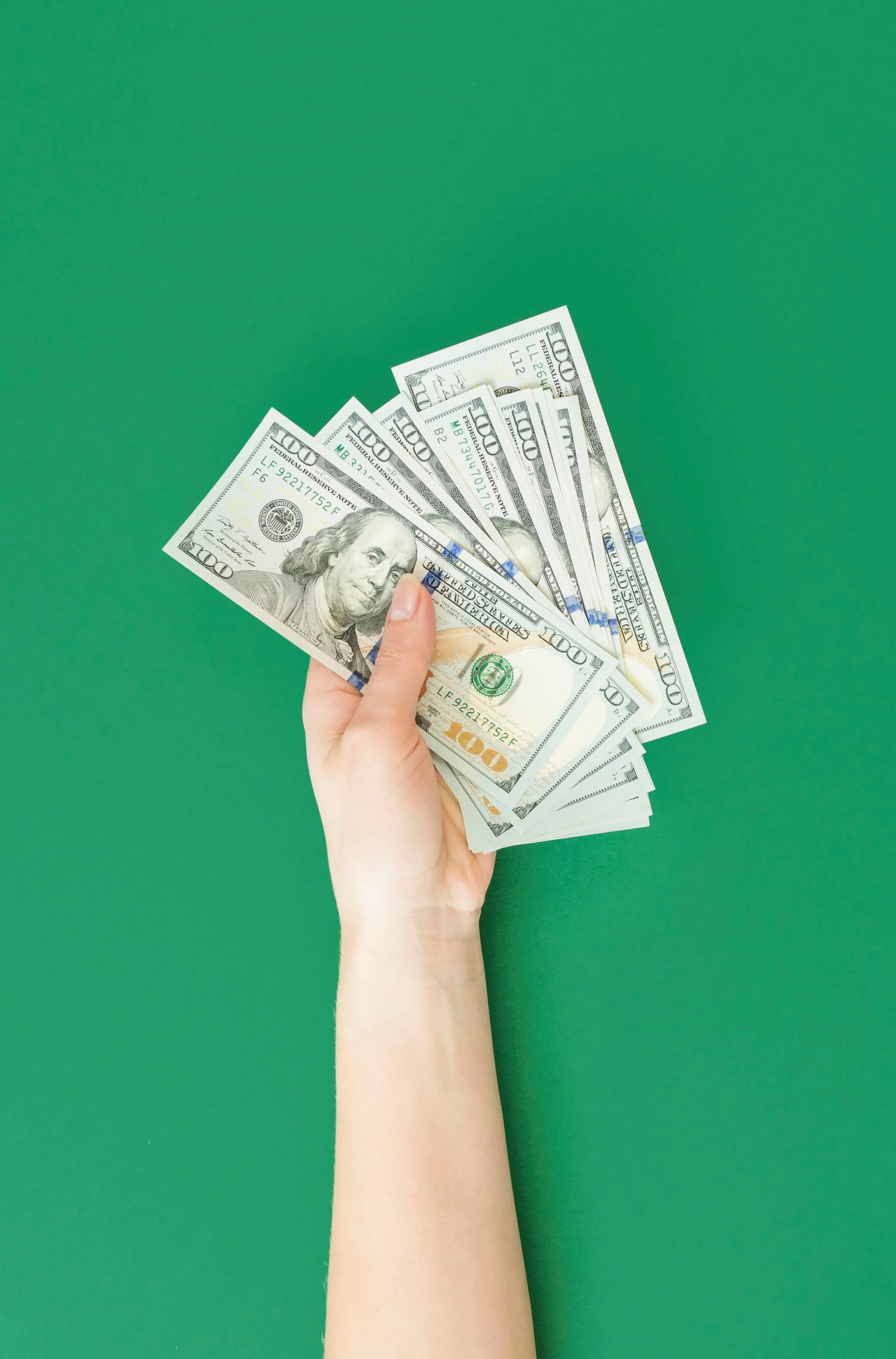 Revisa día a día el tipo de cambio de las divisas / FREEPIK|