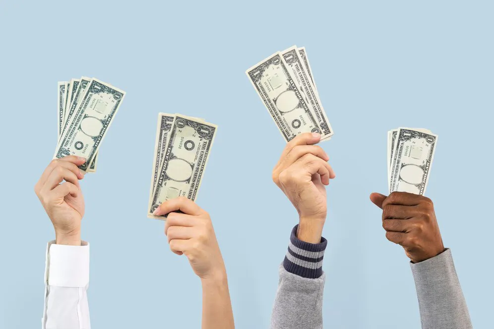 El peso se mantiene estable ya que no hay grandes cambios en el mercado bursatil / FREEPIK