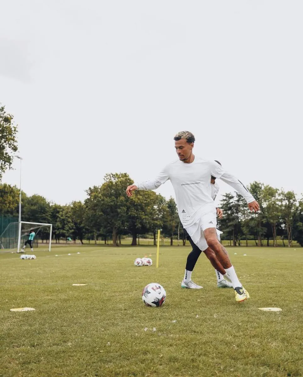 Alli no juega un partido oficial desde hace dos años