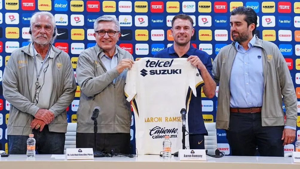 Aaron Ramsey en su presentación con Pumas | IMAGO7