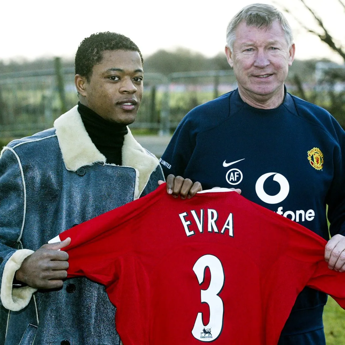 Patrice Evra en su llegada al Manchester United | @brfootball