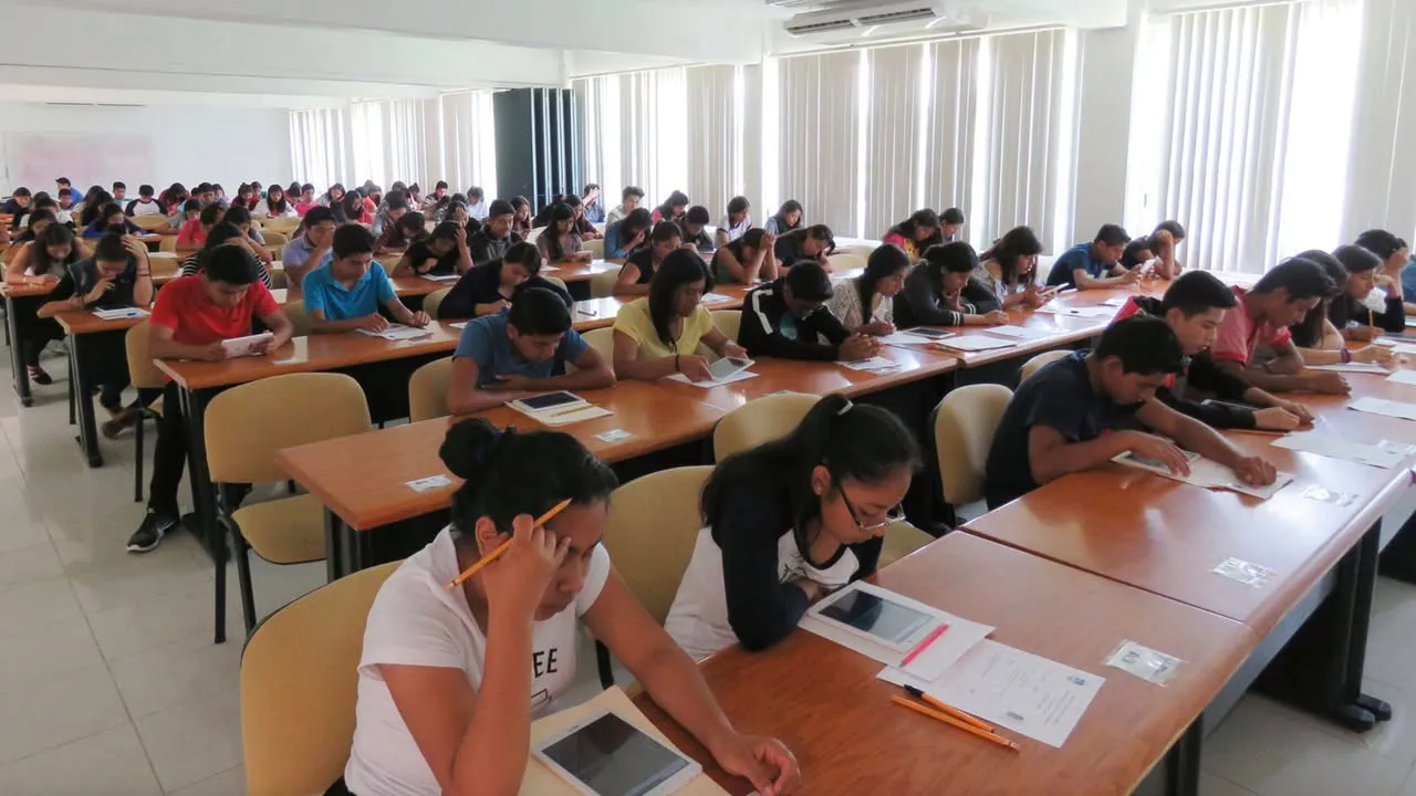 ECOEMS 2025 a penas se implementó en este ciclo escolar / Redes Sociales