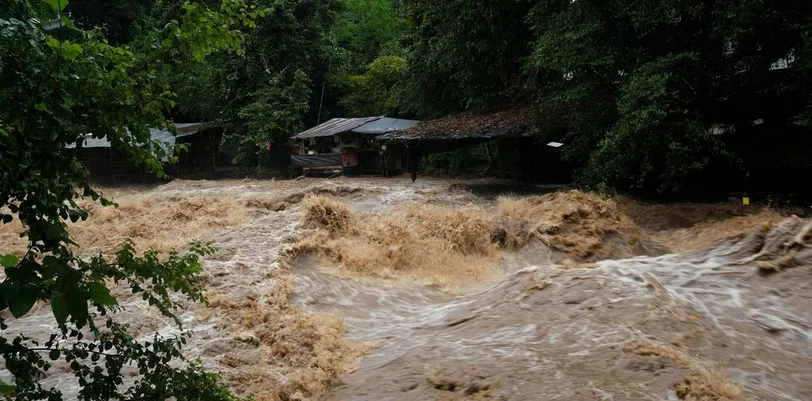 Piden a la población tomar precauciones por el desborde río / FREEPIK