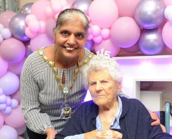 Ethel Caterham asegura que el no discutir con nadie es el secreto para vivir más / Redes Sociales