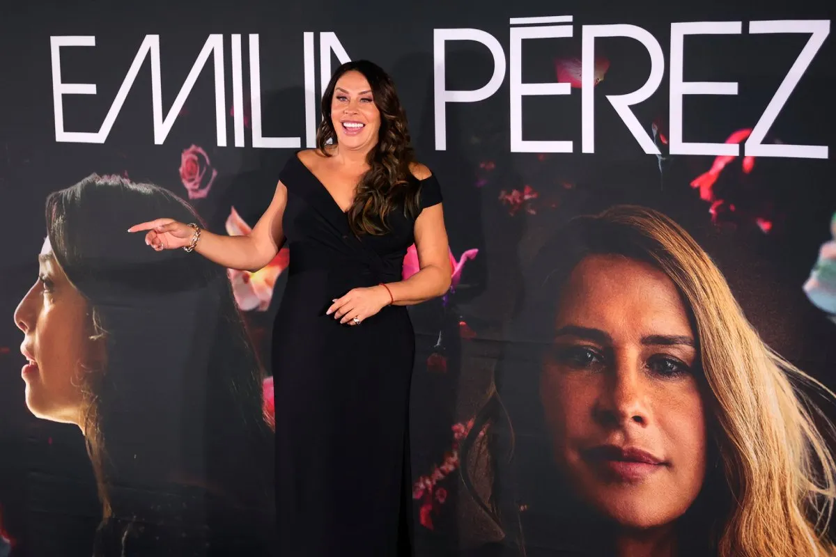 Karla Sofía Gascón en la premiere de México / MegaNews