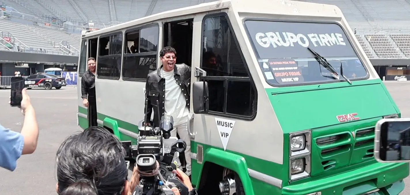 Así fue como Grupo Firme llegó al Estadio GNP Seguros / Jorge Reyes