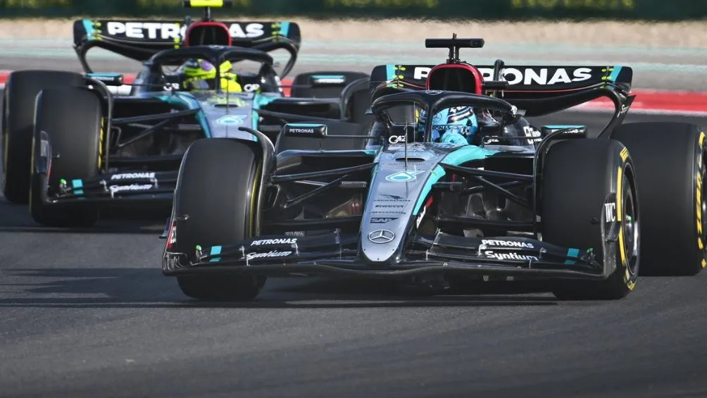 Mercedes cambia de sponsor | TWITTER: @MercedesAMGF1