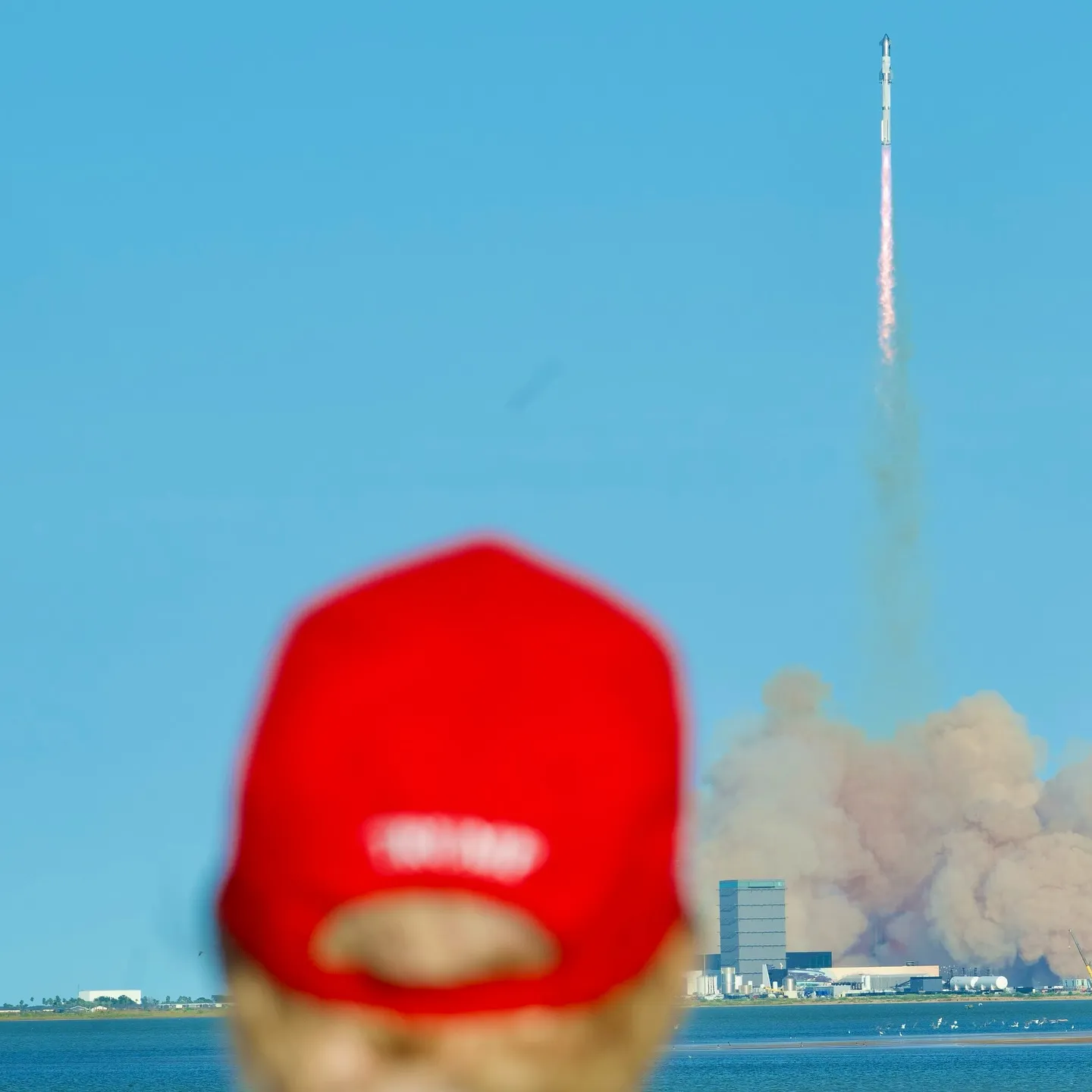 Donald Trump ve innecesaria una guerra / Redes Sociales