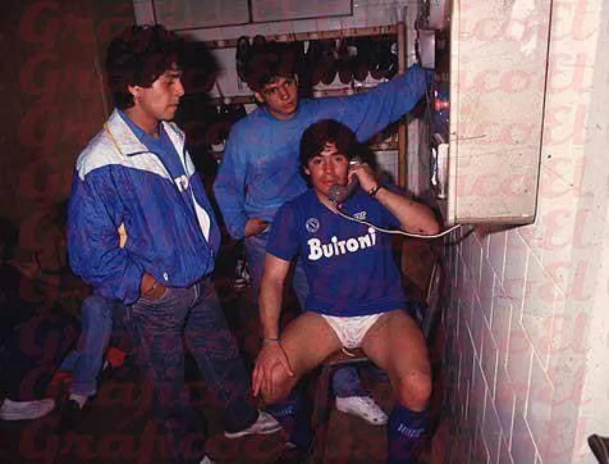 Maradona con Napoli | @olympia_vintage
