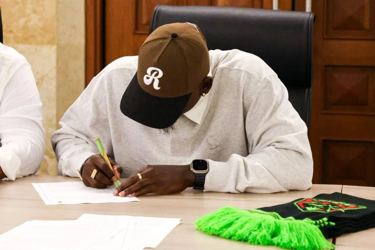 Murillo llega para reforzar la zaga de los Bravos