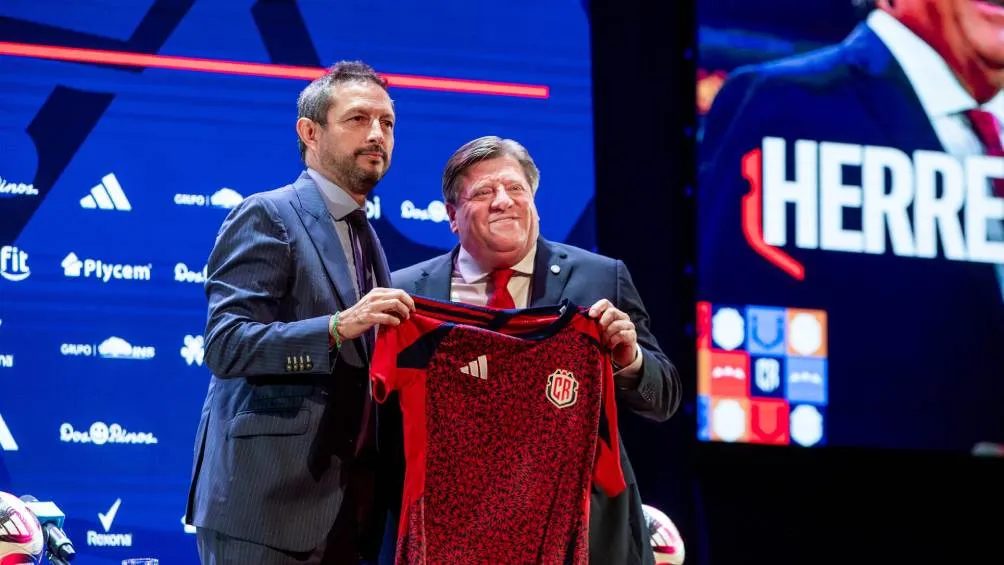 Miguel Herrera en su presentación como técnico de Costa Rica