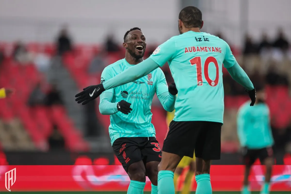 Quiñones en celebración tras meter gol